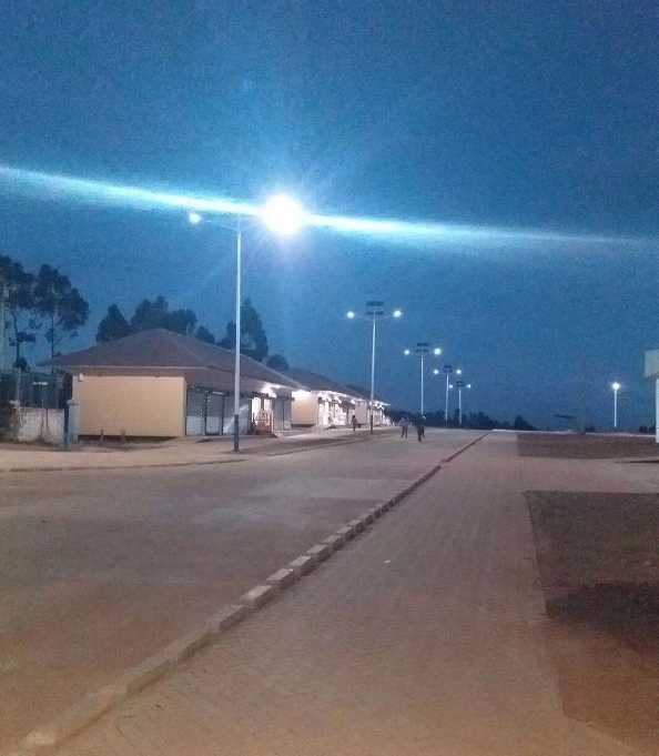 基隆市非洲科特迪瓦太阳能路灯工程